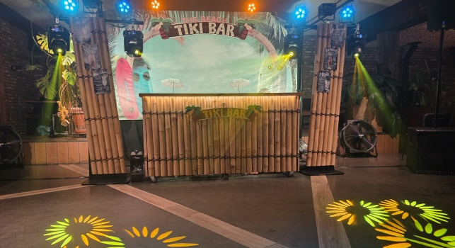 DJ Huren, Apres Ski DJ Brabant, Two Discjockeys Drive in Shows